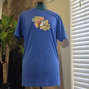 Buc-ees Shirt Adult Medium Blue Sticker Just A Girl Who Loves Buc-ees Tee NWT